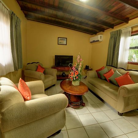 Best Western Las Mercedes Airport Managua Bagian luar foto