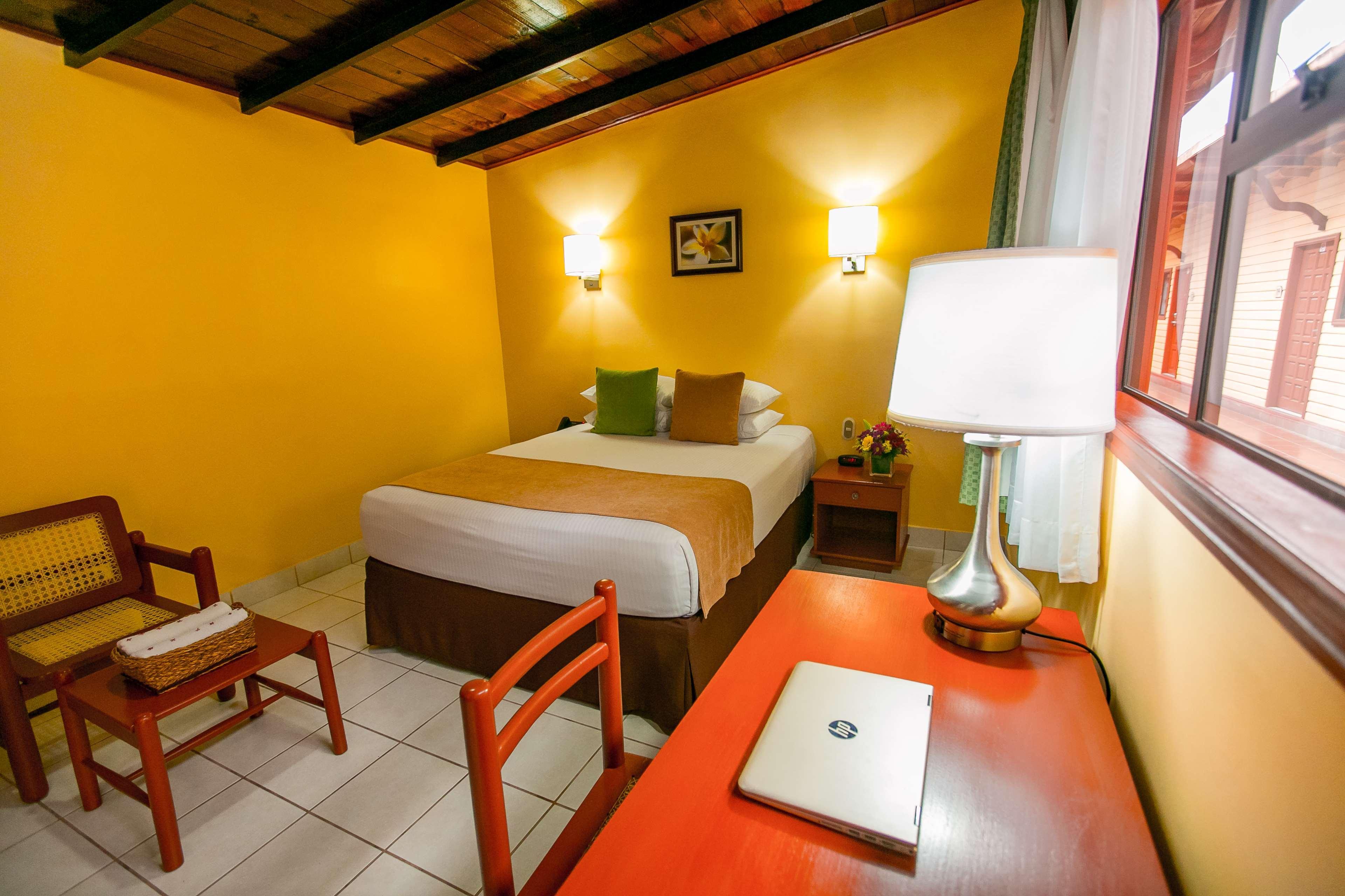 Best Western Las Mercedes Airport Managua Bagian luar foto