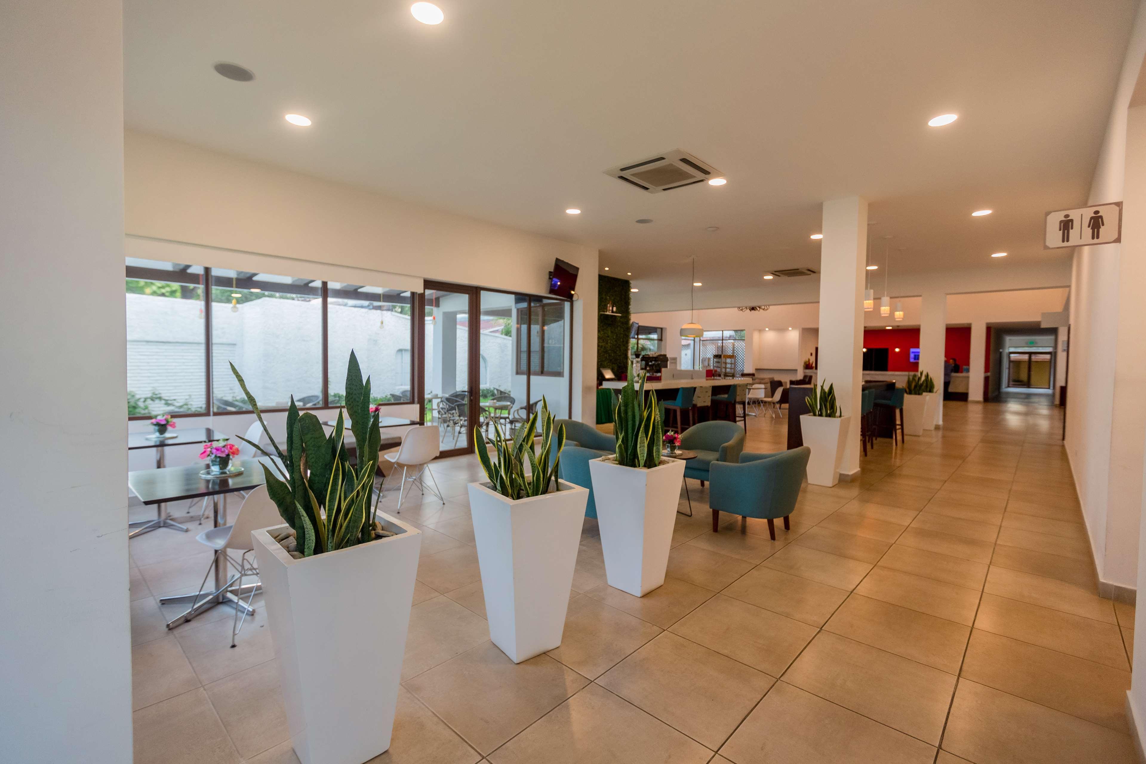 Best Western Las Mercedes Airport Managua Bagian luar foto