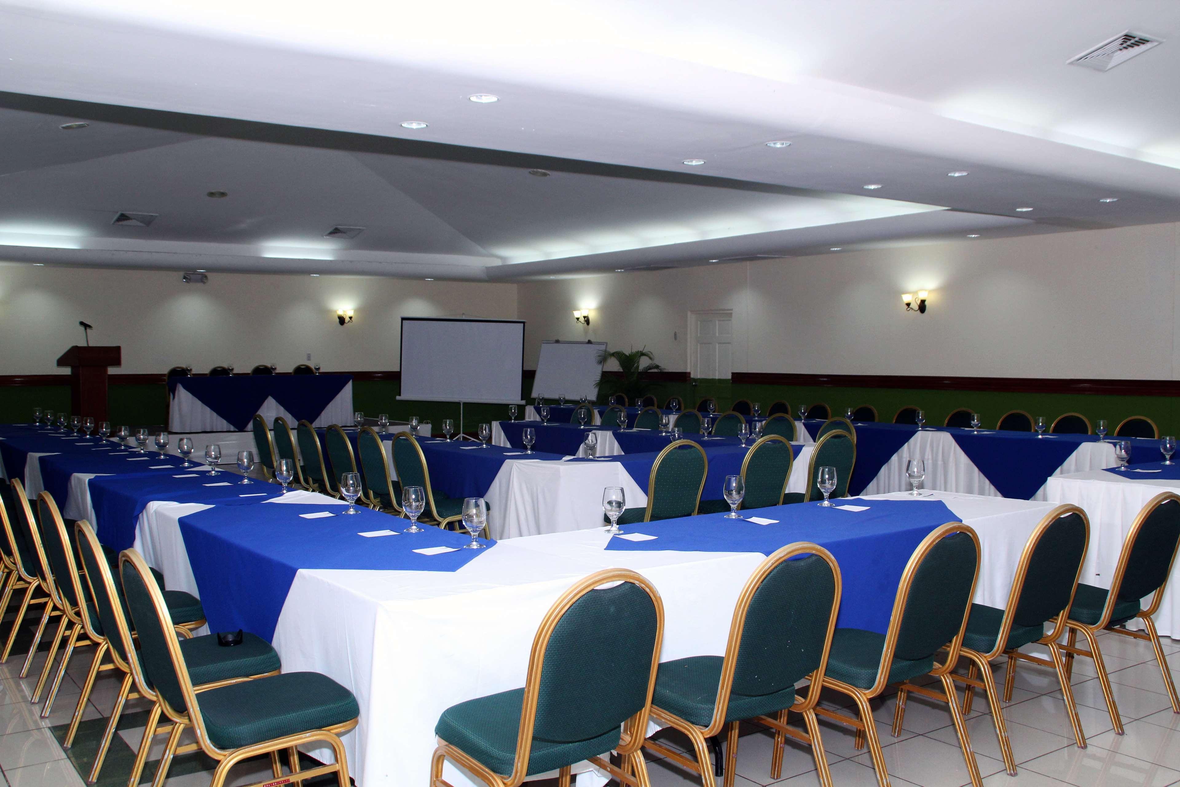 Best Western Las Mercedes Airport Managua Bagian luar foto