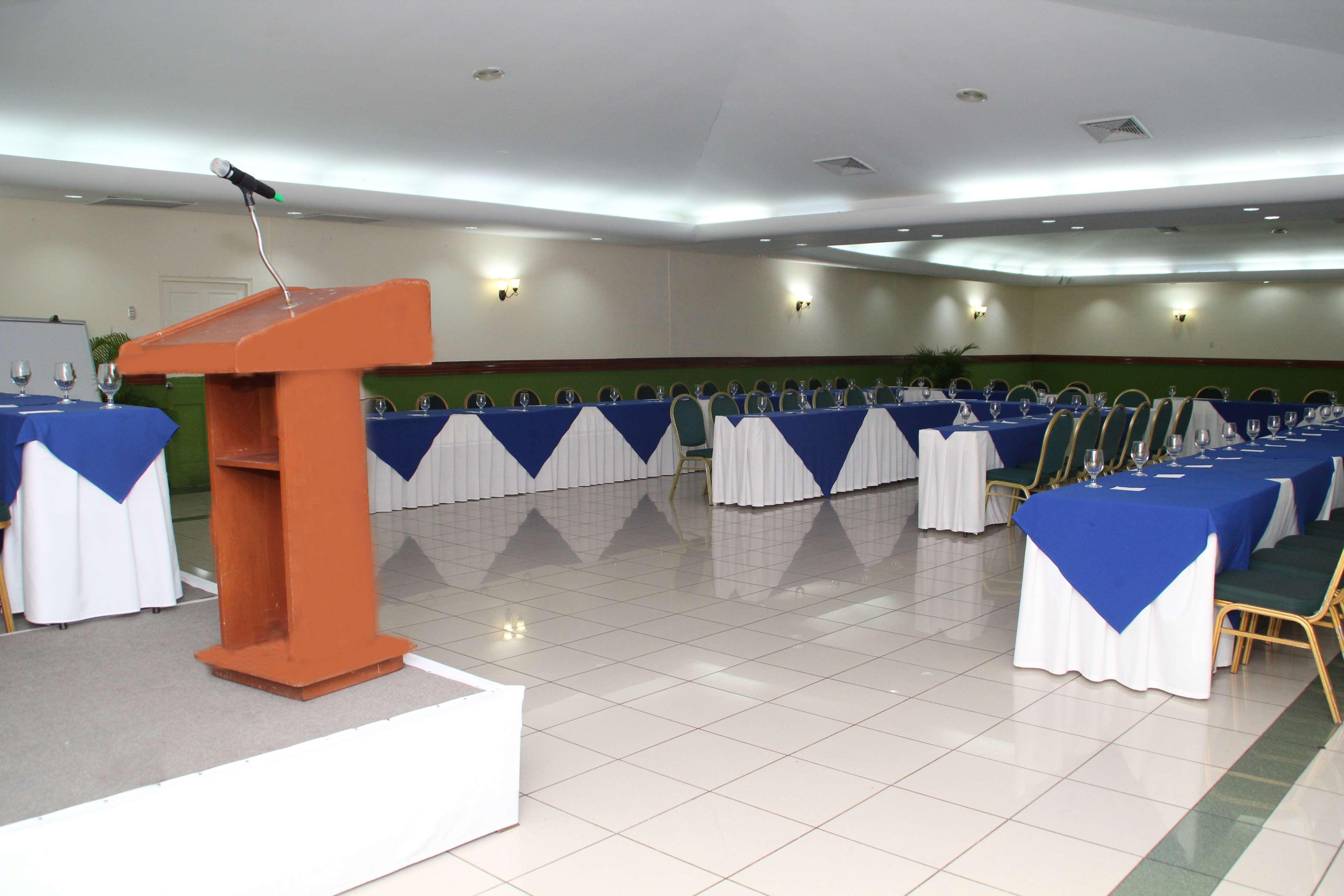 Best Western Las Mercedes Airport Managua Bagian luar foto