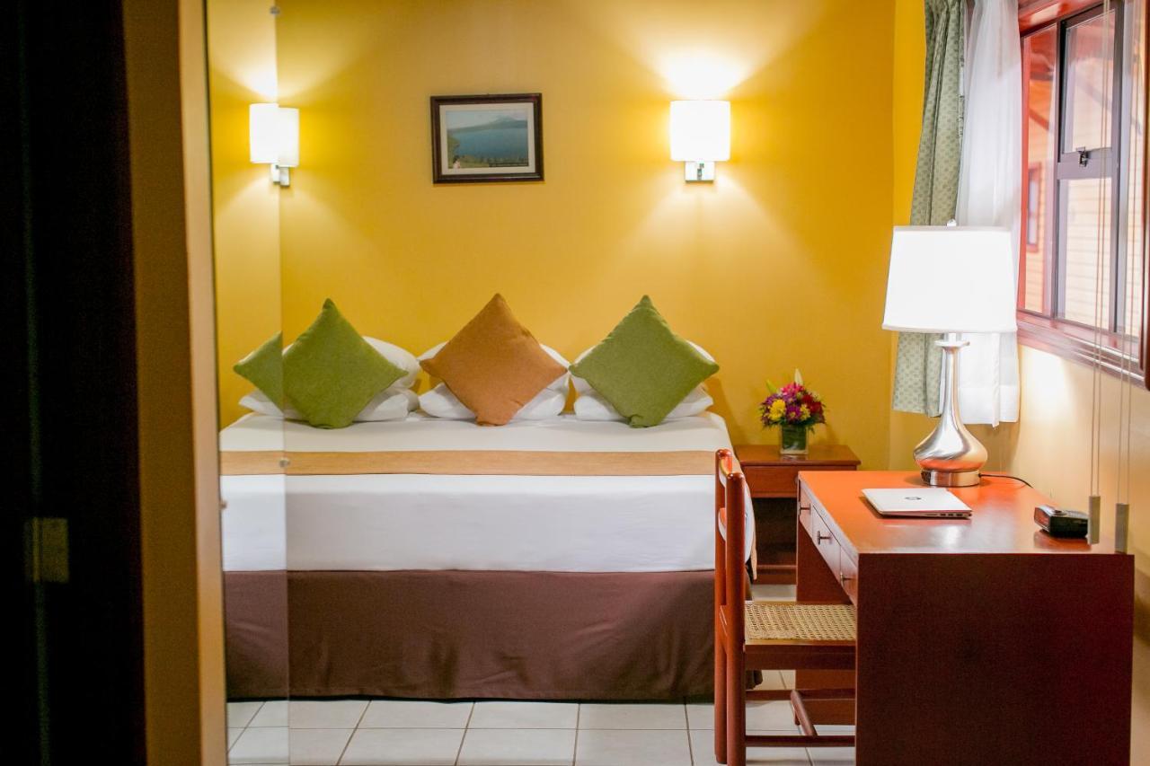 Best Western Las Mercedes Airport Managua Bagian luar foto